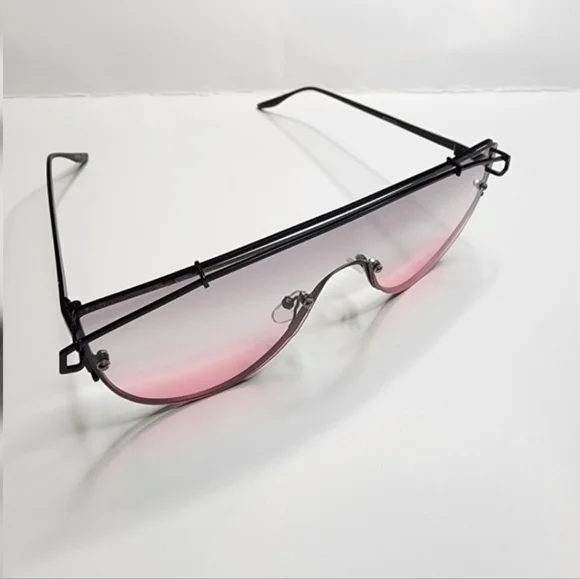 Ombre Lens Fashion Sunglasses - Picture 2 of 4